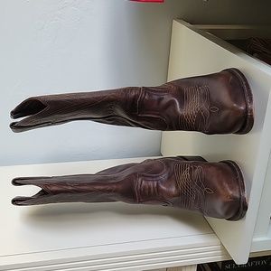 Frye ladies cowboy boots size 9B medium brown